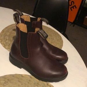 Burgundy Chelsea Blundstones!